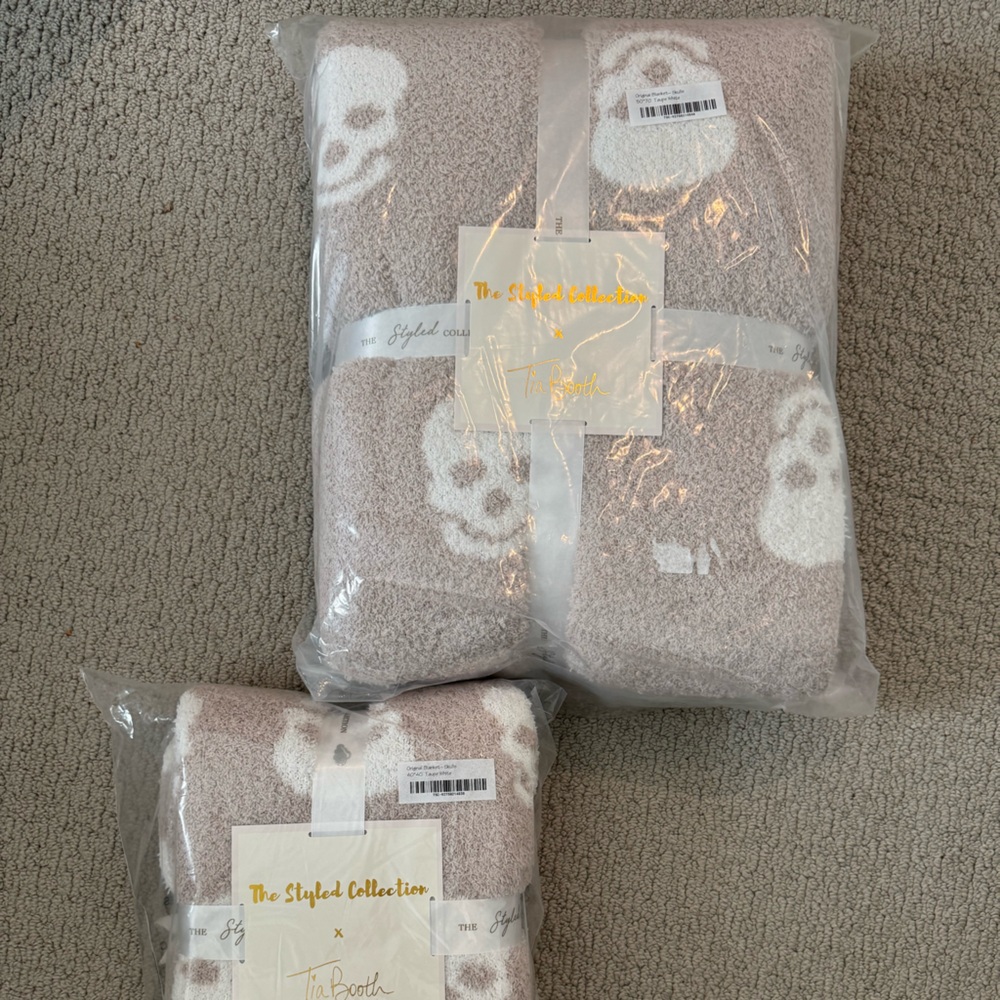 The Styled Collection Beige Skull Blankets-50x70 (listing is for larger size)